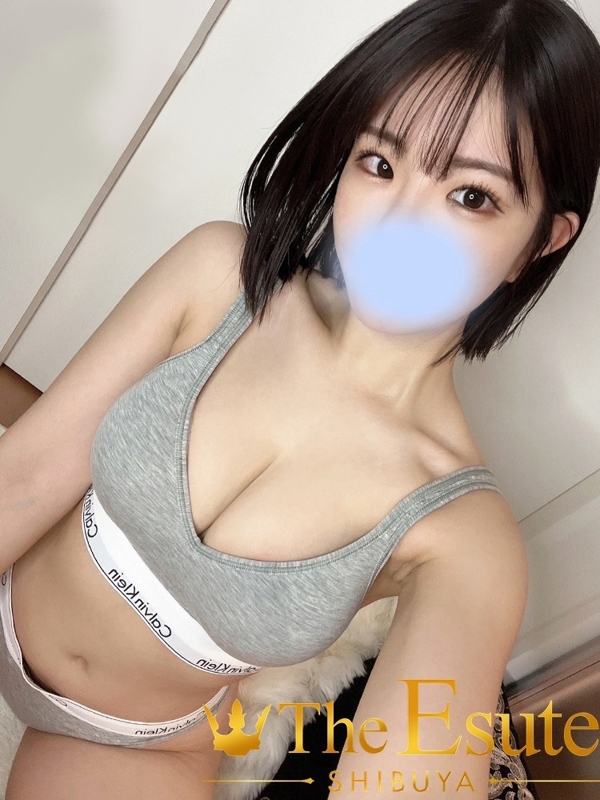 すず(26)