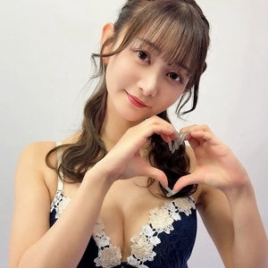 あかね　現役AV女優