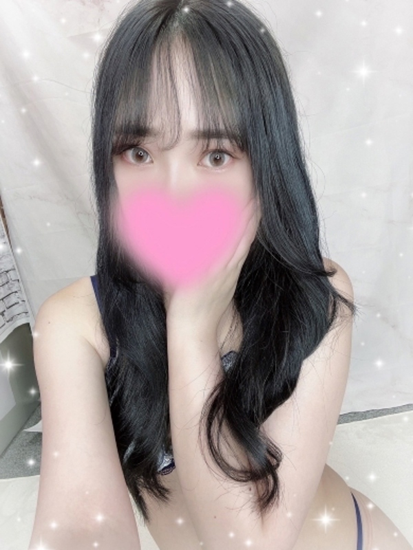 みな(24)