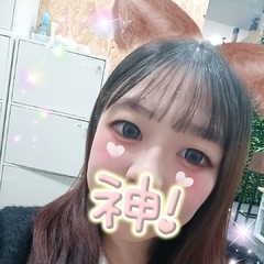 雌犬ならぬ雌猫です