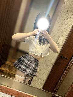 清楚なふりして、喉奥ほしがってるエロ女