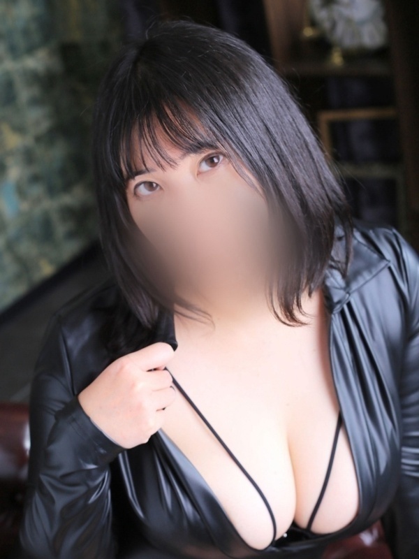 七海りお(35)