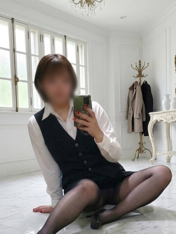性感夜這い・柚月ユイ(36)