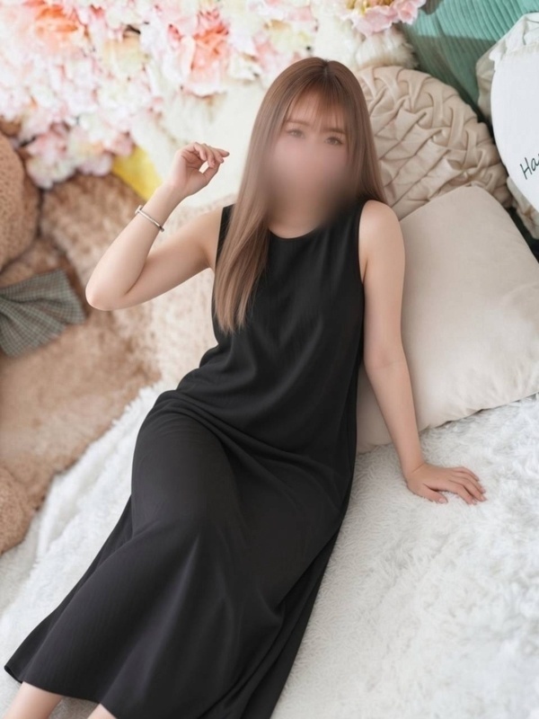 顔面素股女神・川神ツキ(25)