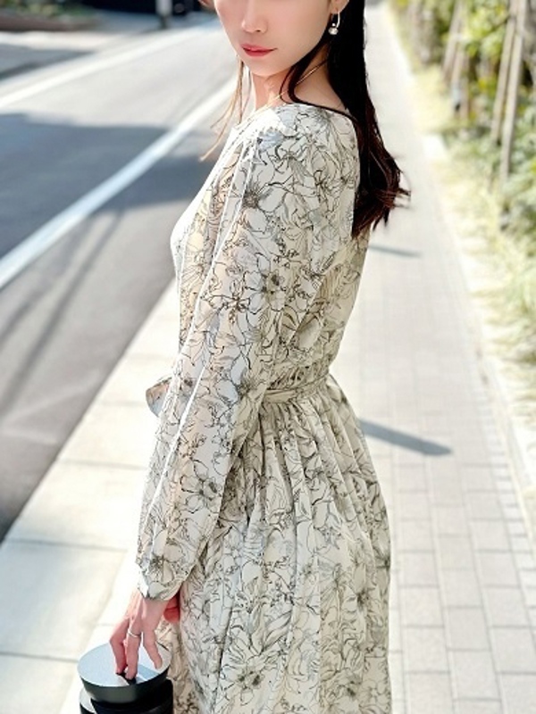 城咲つばき(32)
