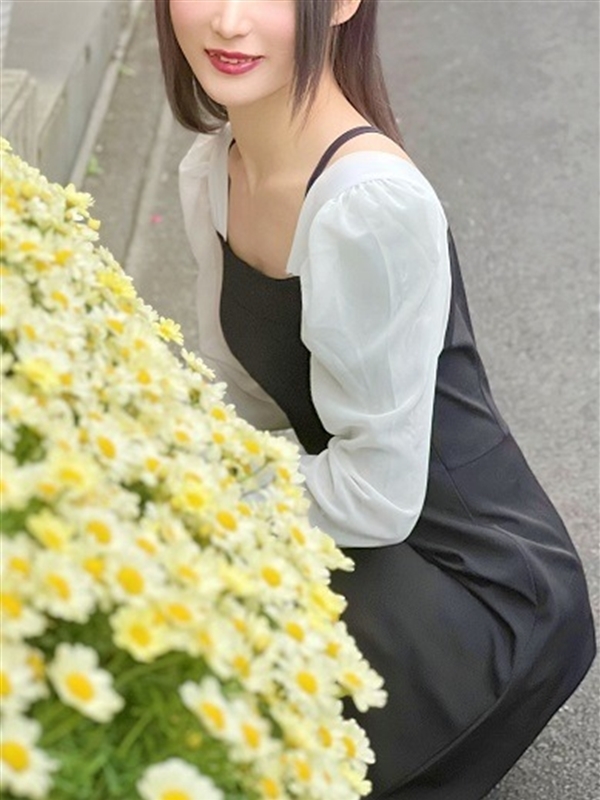 瀬川あかり(26)