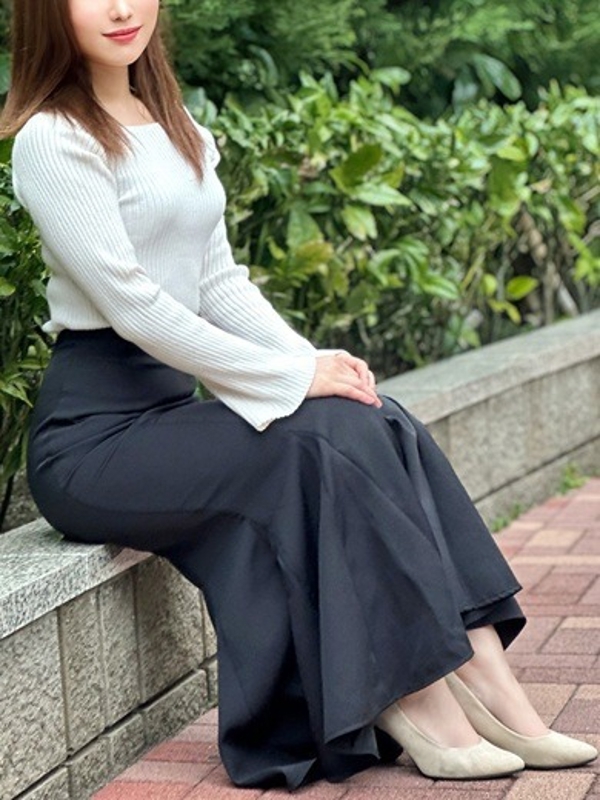 沢田れな(27)