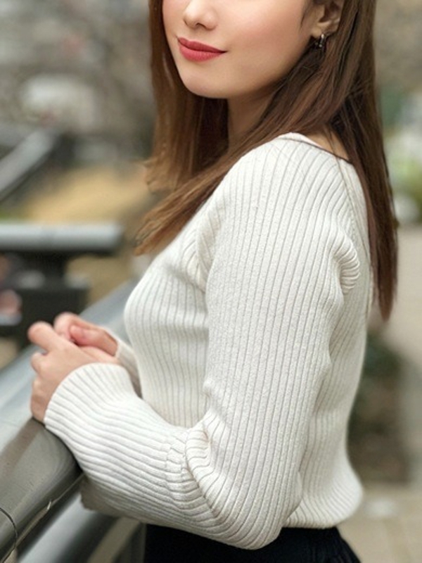 沢田れな(27)
