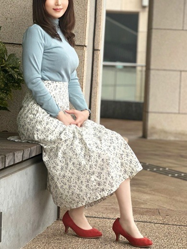 山田るい(42)