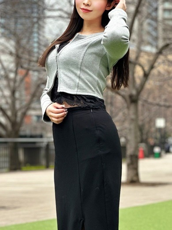 宮野ななみ(32)