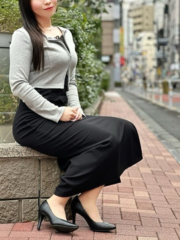 宮野ななみ(32)