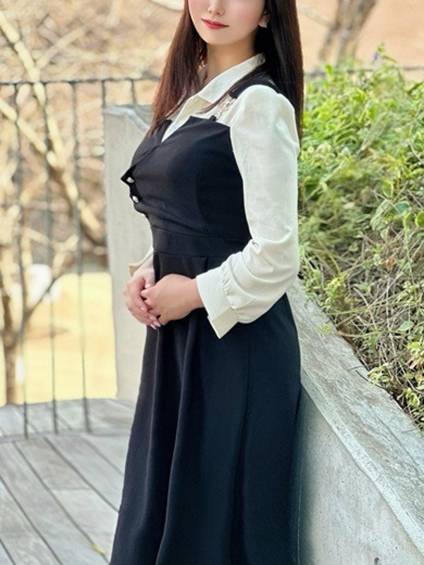 水瀬さとみ(27)
