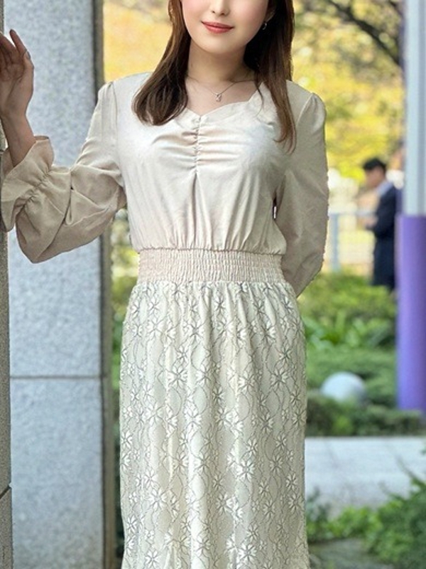 新川えりか(28)
