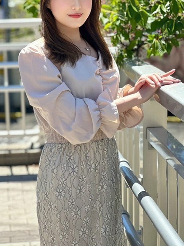 新川えりか(28)