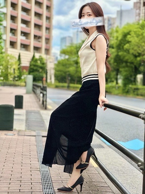 安藤めい(27)