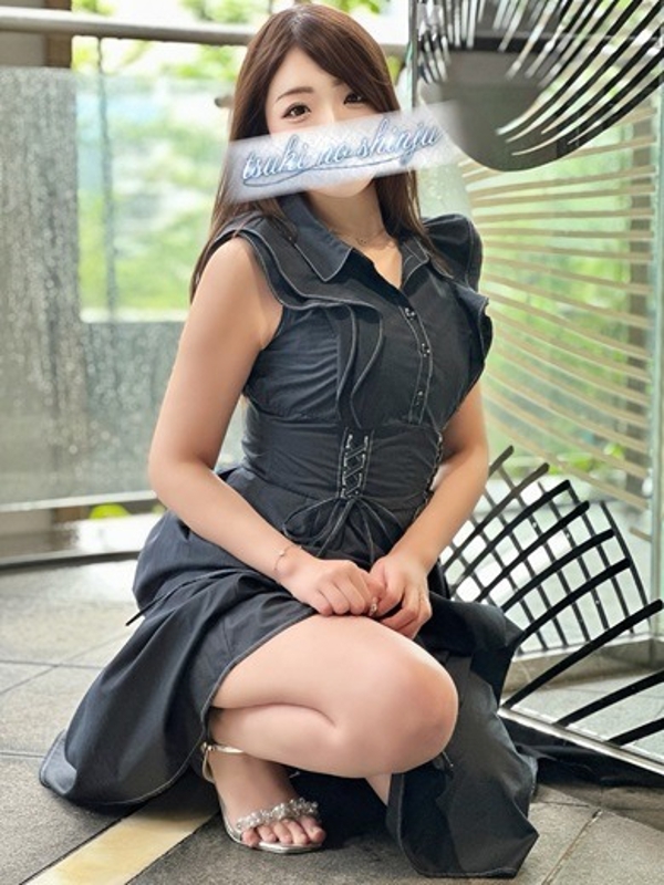 羽月ひなの(33)