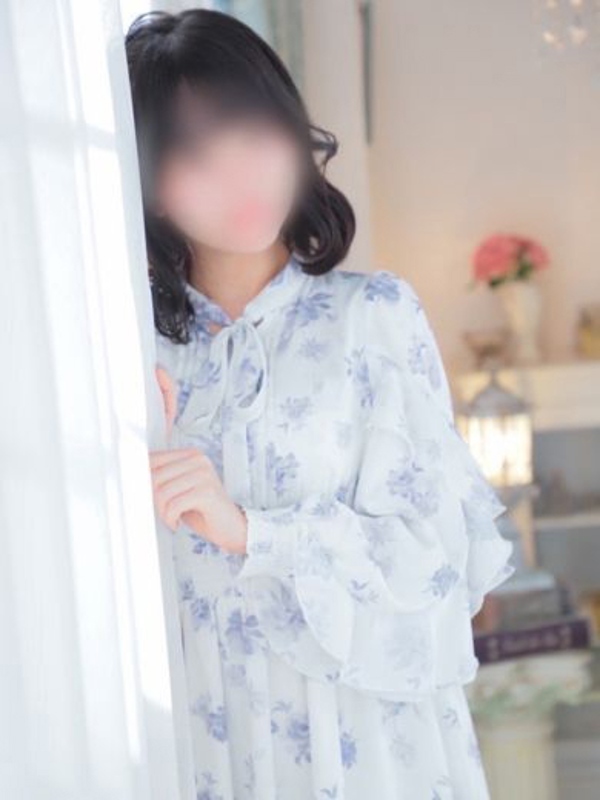 すず(18)