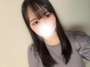 耳を塞がれて