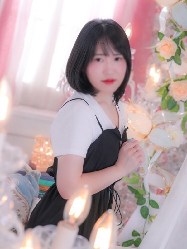 もえ(25)