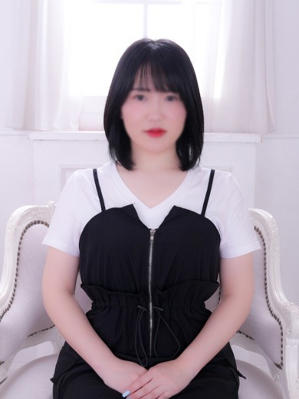 もえ(25)
