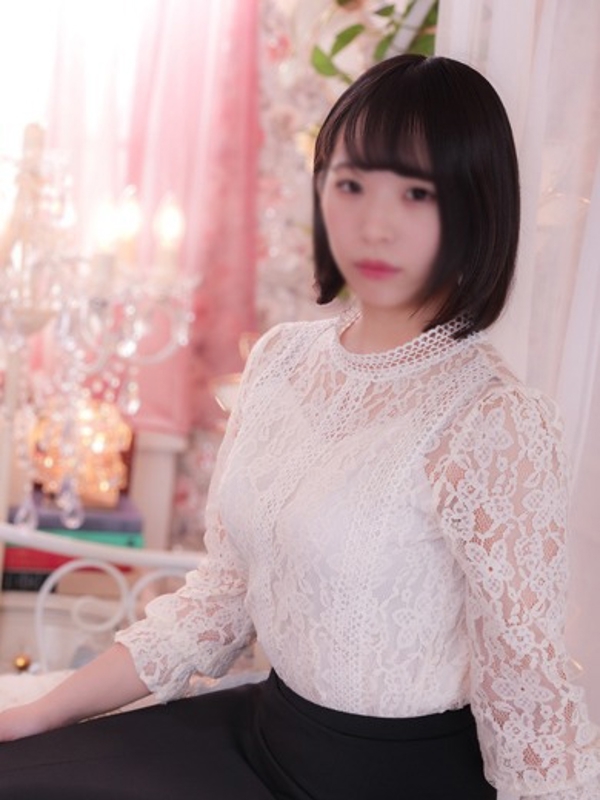 凪子(23)