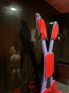 うっすら映るケツ