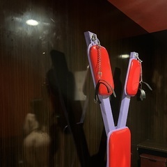 うっすら映るケツ