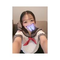 制服…