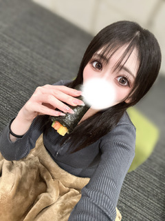 小さいお口で大きいの頬張る…