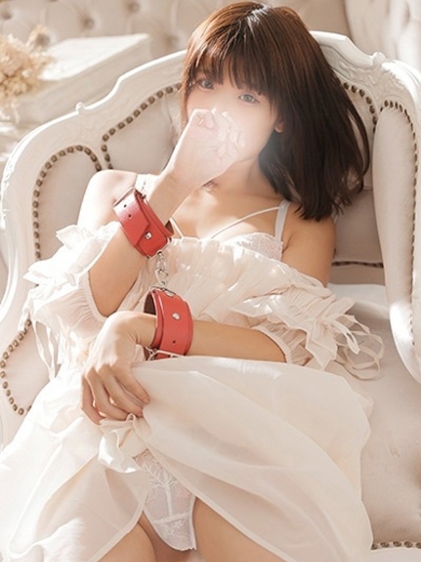 静河　かんな(20)