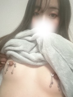 ニップルピアス見てください