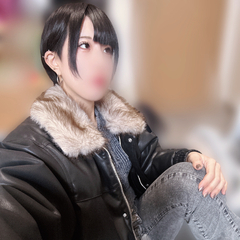 黒髪ショートボーイッシュ女子