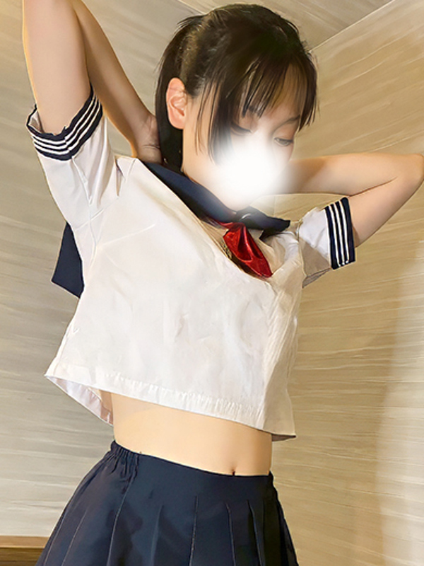 桃谷 なずな(22)