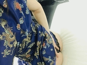 8月