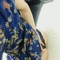 8月