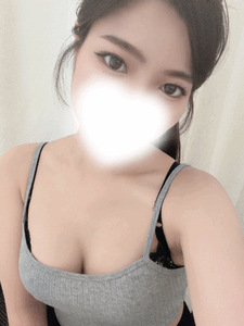 居てます
