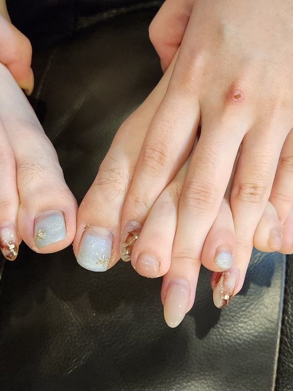 神無月　みこ(22)