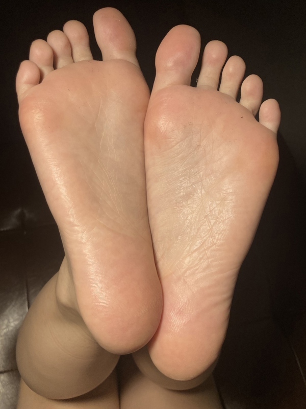 伊東 もも(24)