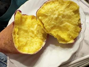 いただいたお芋です