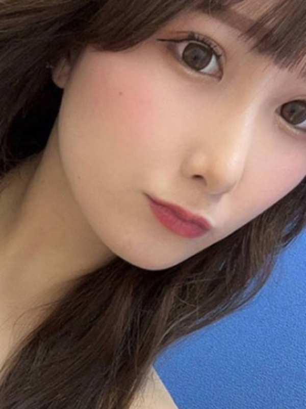 あゆみ(23)