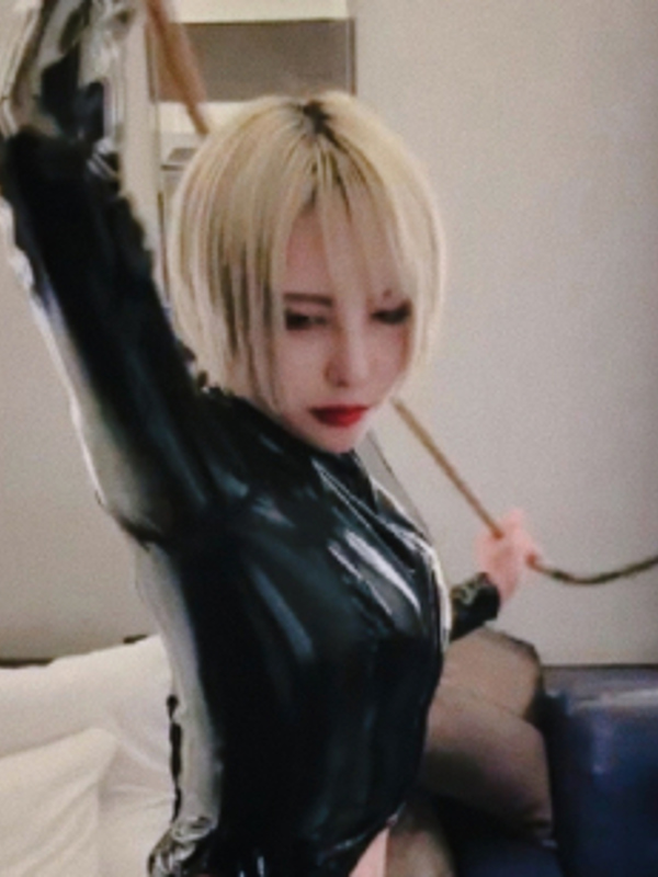 凛 女王様