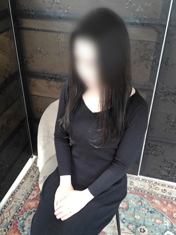 あい(30)