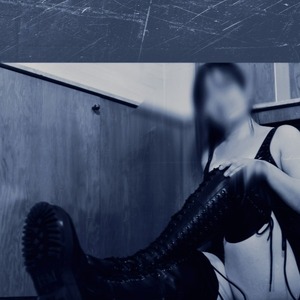 雅美知子　女王様