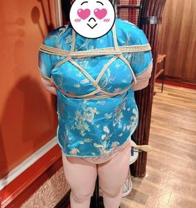 初のチャイナ服