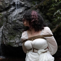 明日は12時〜！